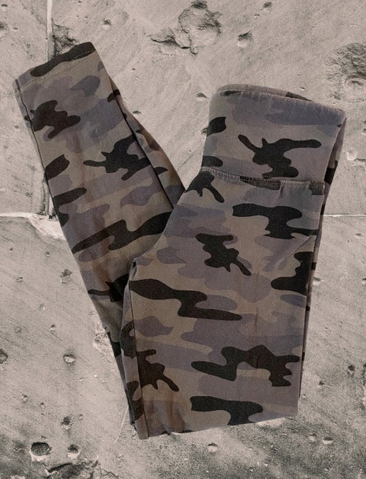 Get wild and stylish with these comfortable girl's leggings