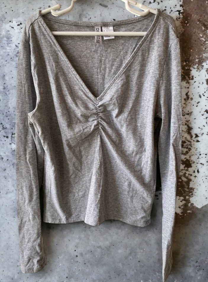 H&M Divided V-Neck Ruched Top (Junior)
