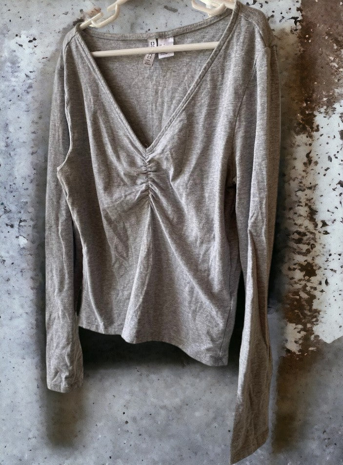 H&M Divided V-Neck Ruched Top (Junior)