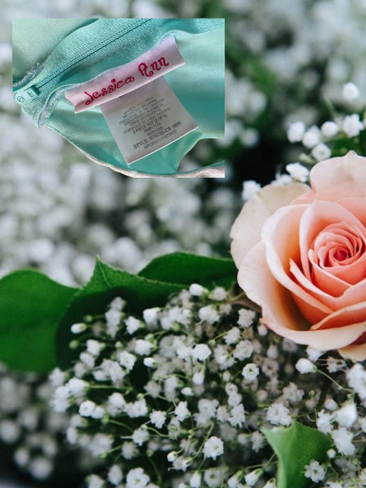 This Jessica Ann floral lace dress is the perfect choice for your little girl's next special occasion