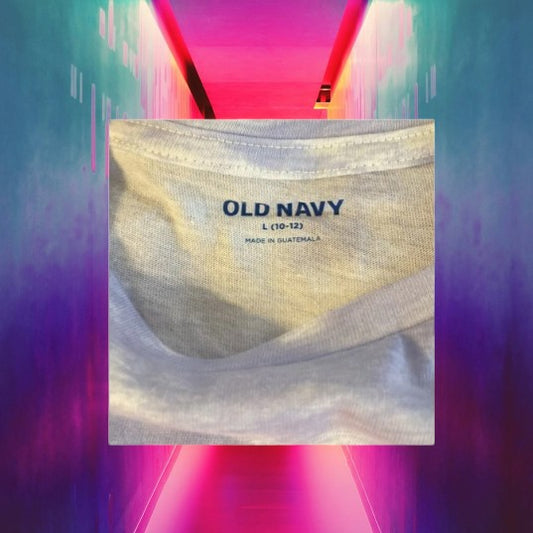 This girl's short sleeve tie dye graphic tee from Old Navy is the perfect addition to any wardrobe