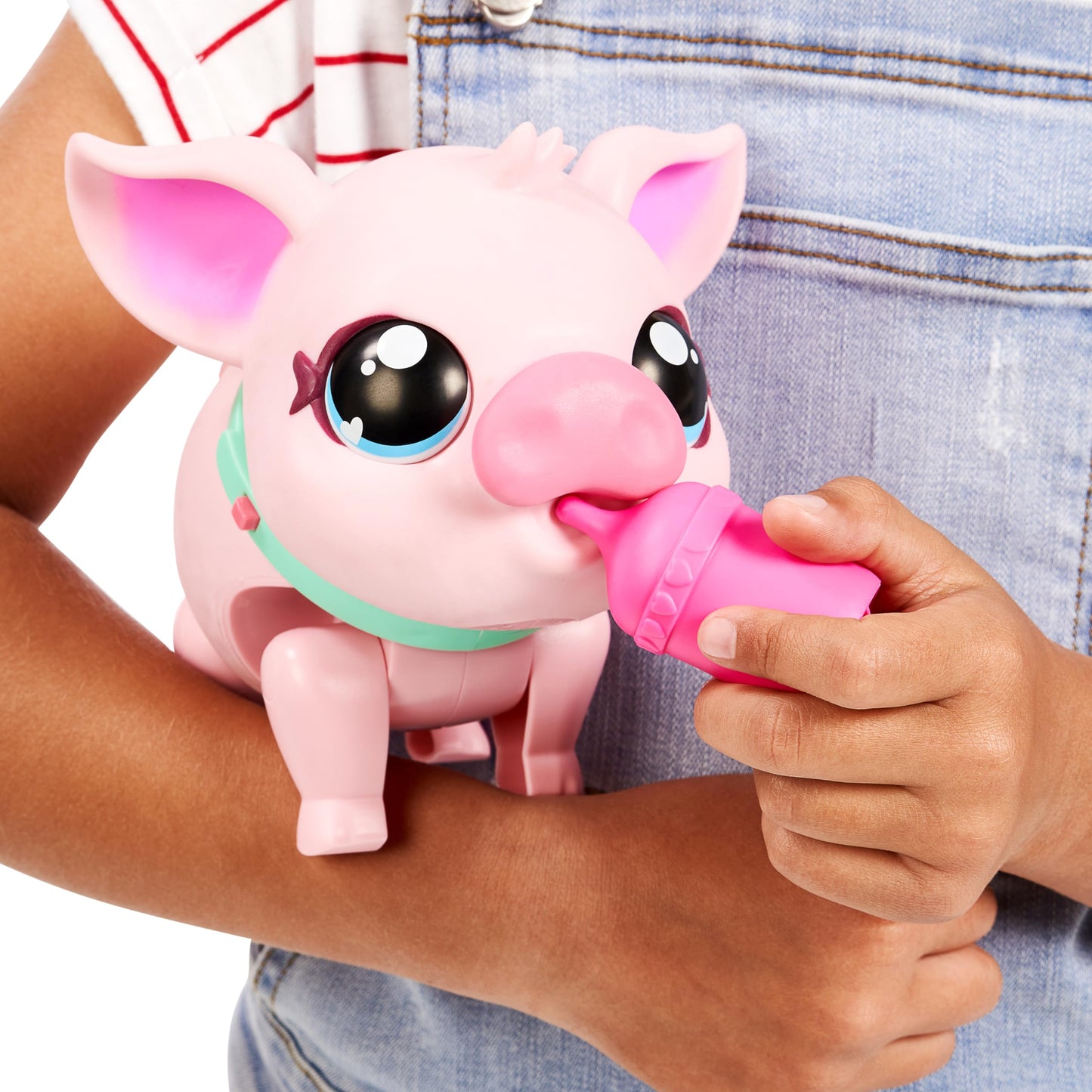 Welcome to the adorable world of Little Live Pets! Meet Piggly, the softest and most lovable pet pig