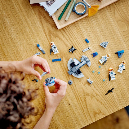 LEGO Star Wars Clone Trooper Battle Pack Building Set with 4 Star Wars Figures