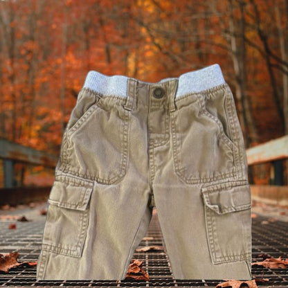Dress your little one in comfort and style with these pull up cargo pants