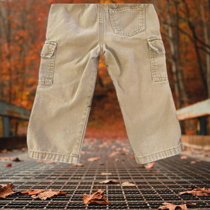 Dress your little one in comfort and style with these pull up cargo pants