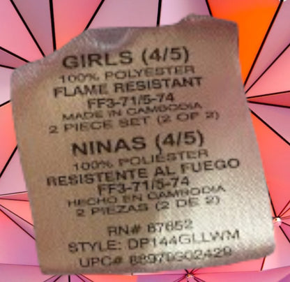 This delightful 2-piece Disney Princess pajama set is perfect for your little girl’s cozy nights