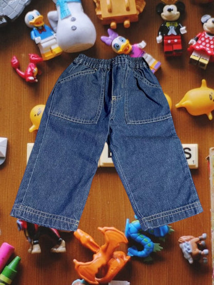 Designed with your toddler in mind, these cotton jean pants are perfect for everyday wear