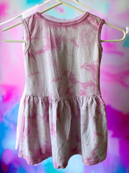 With charming graphics and a chic sleeveless design, this Art On T's dress provides the perfect summer look for your little girl