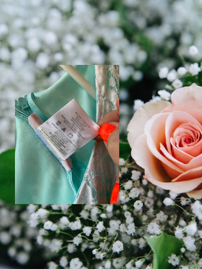 This Jessica Ann floral lace dress is the perfect choice for your little girl's next special occasion