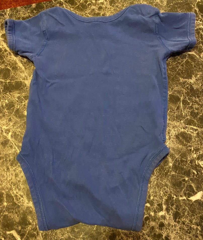With this Rabbit Skins Cotton Onesie, you'll have a stylish and comfortable option for your toddler