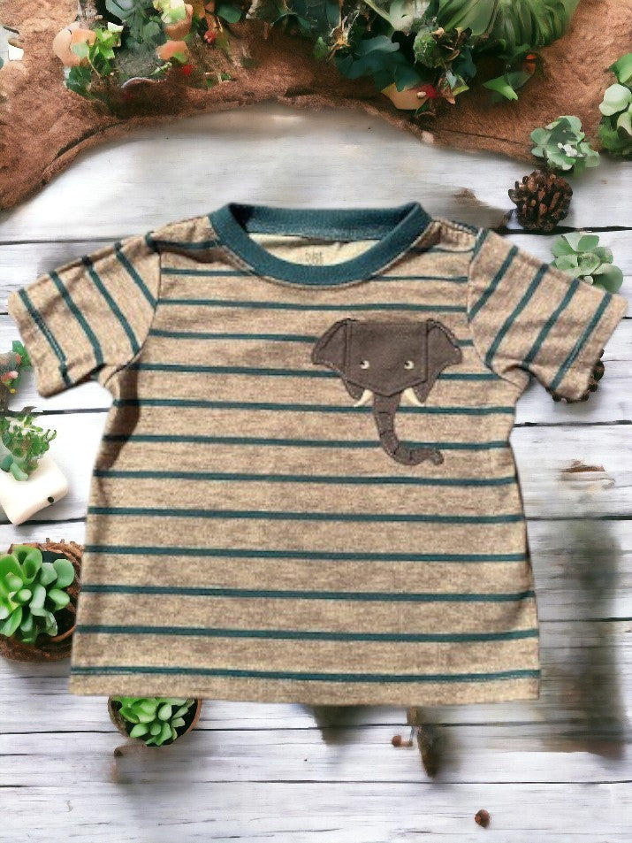 With a fun elephant design and striped pattern, your child will love wearing this cozy set at bedtime.