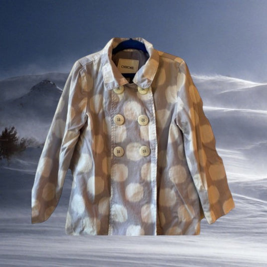 With this stylish and practical Cherokee trench coat, your little one will stay fashion-forward