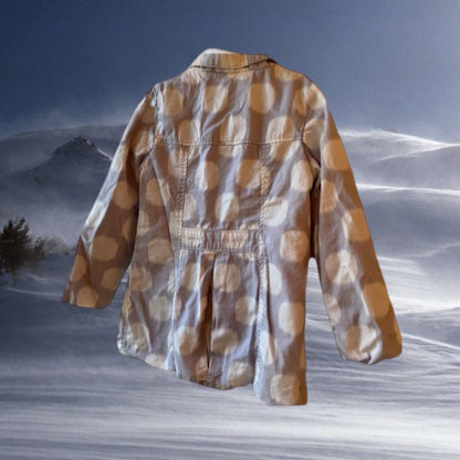 With this stylish and practical Cherokee trench coat, your little one will stay fashion-forward