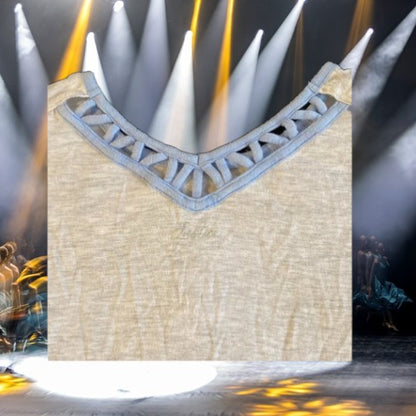 The Justice Glitter Dancer Graphic Tee is perfect for any young girl looking to add some extra sparkle to her wardrobe