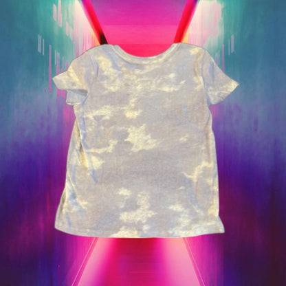This girl's short sleeve tie dye graphic tee from Old Navy is the perfect addition to any wardrobe