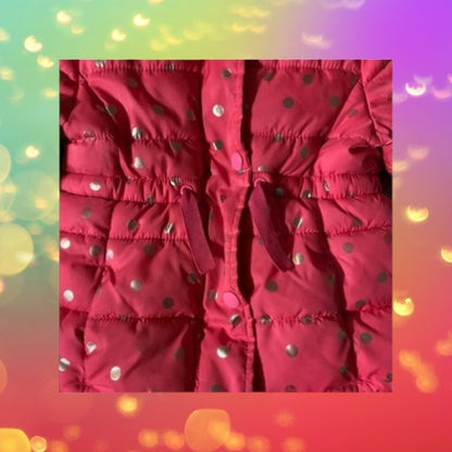 Member’s Mark cozy puffer winter coat features a secure zipper, snap closure and serpa lining