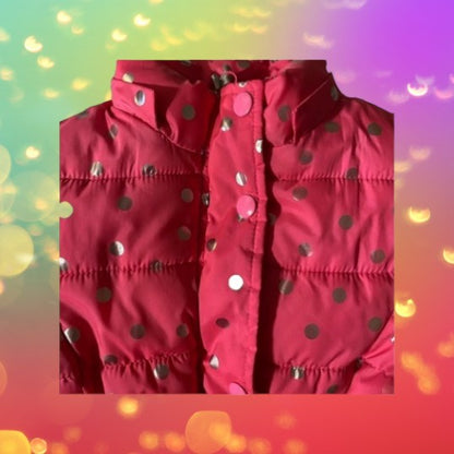 Member’s Mark cozy puffer winter coat features a secure zipper, snap closure and serpa lining