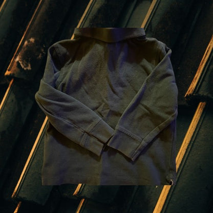 This comfortable cotton shirt from Old Navy features a classic collar and convenient pull over design